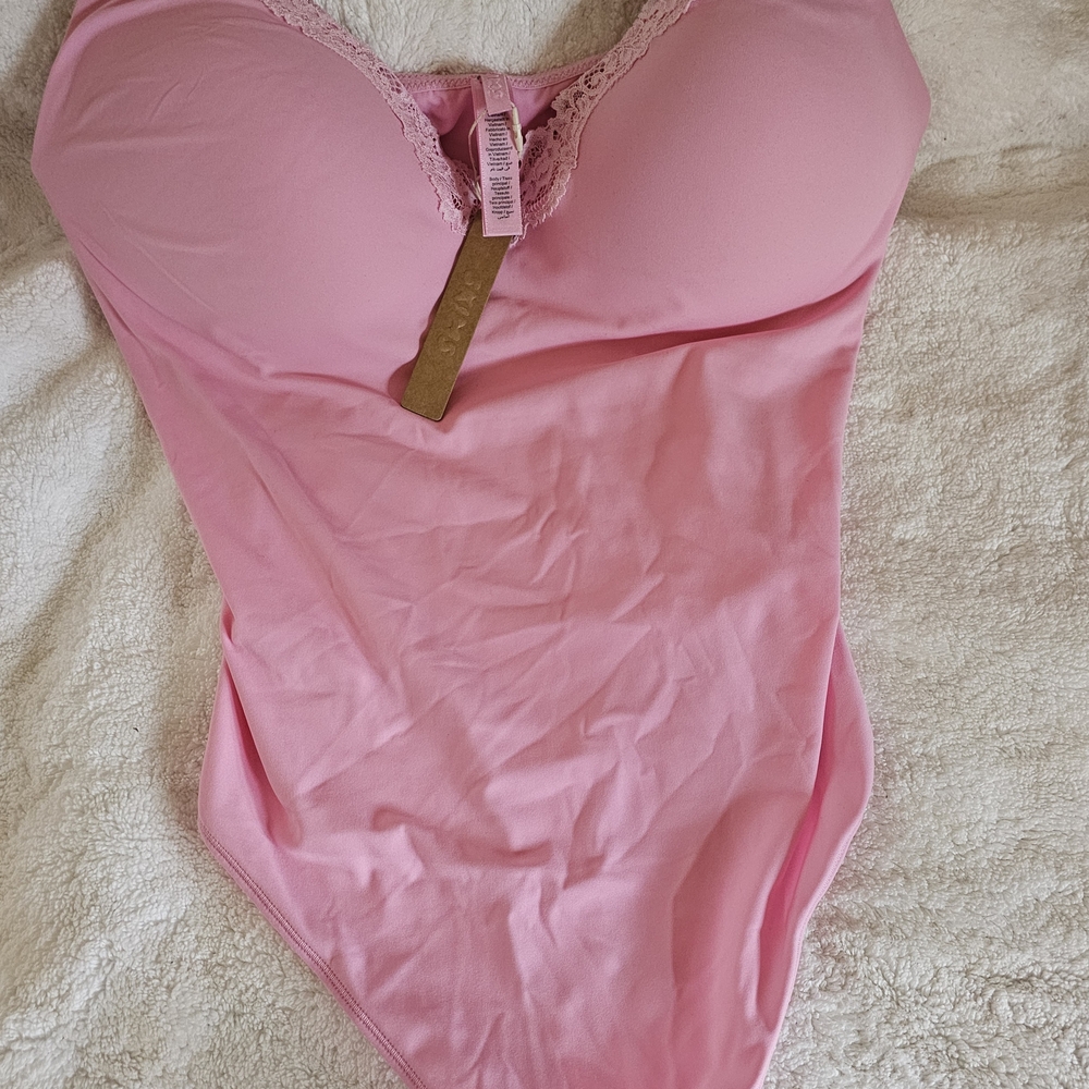 SKIMS Pink Lace Trim Bodysuit